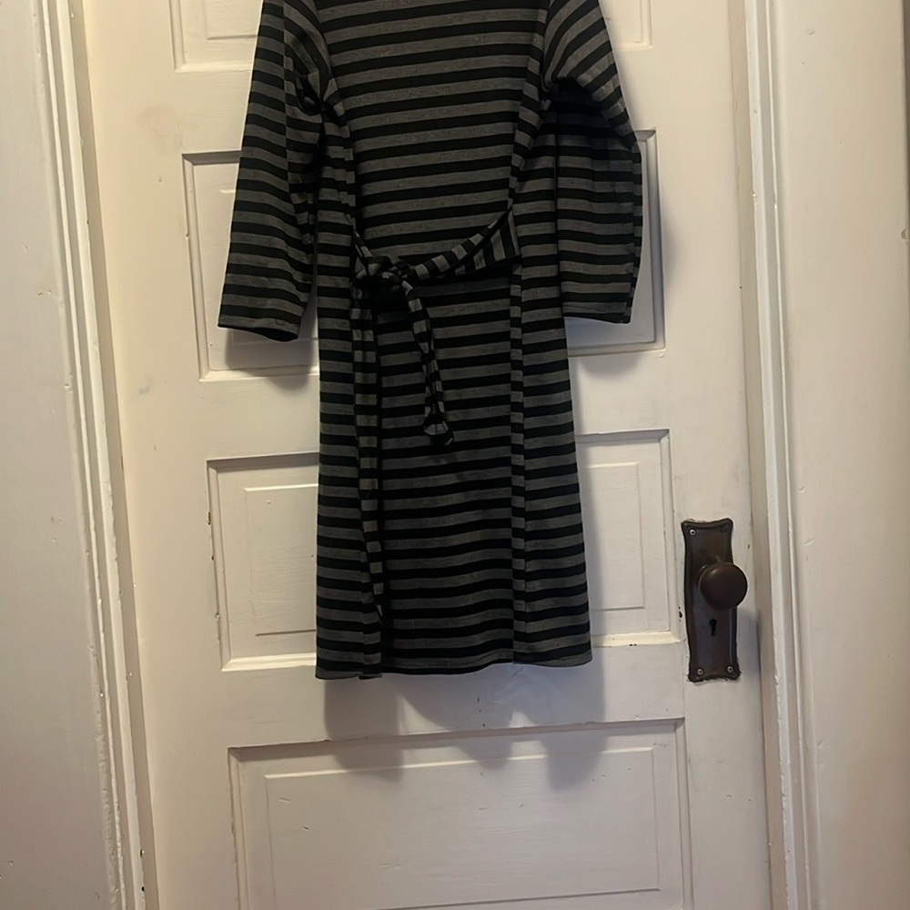 Cute stretchy black & grey mid length dress